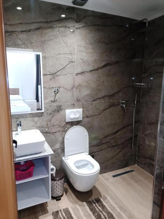 Hotel Opolonia Ксамил Экстерьер фото